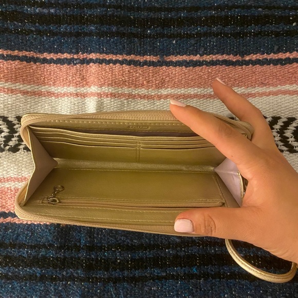 Coach Wallet - Picture 2 of 4